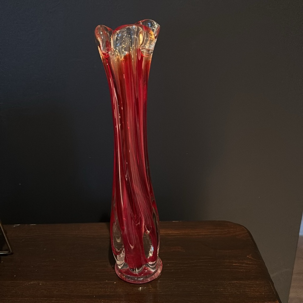 Vintage Art Glass Swung Bud Vase Red Twisted Three Finger Mid Century 9.5” Tall - Picture 7 of 7
